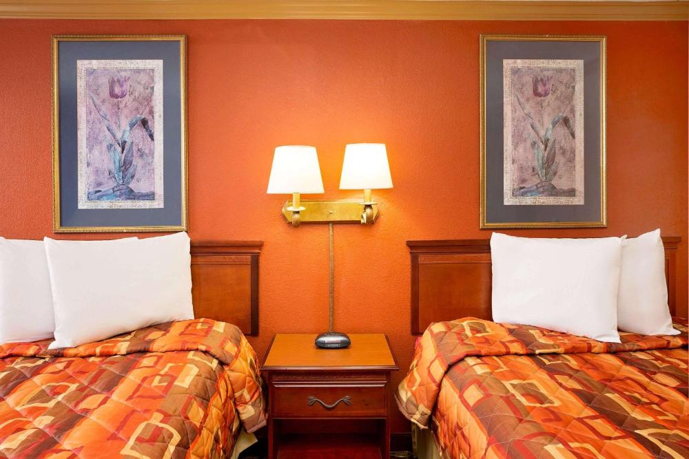 Standard Double Room - Non-Smoking interior